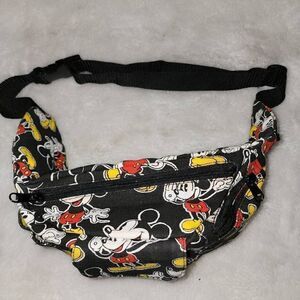 Disney/Mickey & Co. Mickey Mouse Co.  Multicolor Belted Fanny Pack Crossbody 5 z